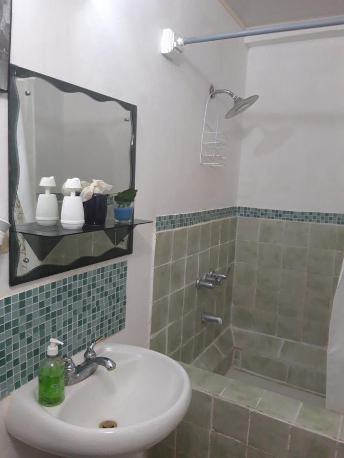 Tranquil Guest House Buccoo Extérieur photo